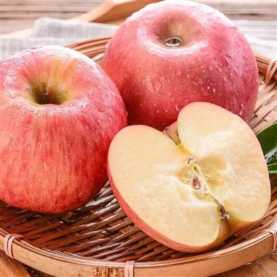 Sweet And Crunchy Apples